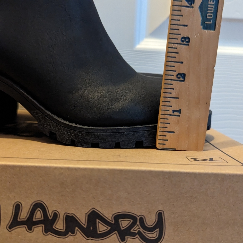 Chinese Laundry | Lisbon Lug Sole Booties | Black | Ankle Height | Size 10 - Picture 6 of 8